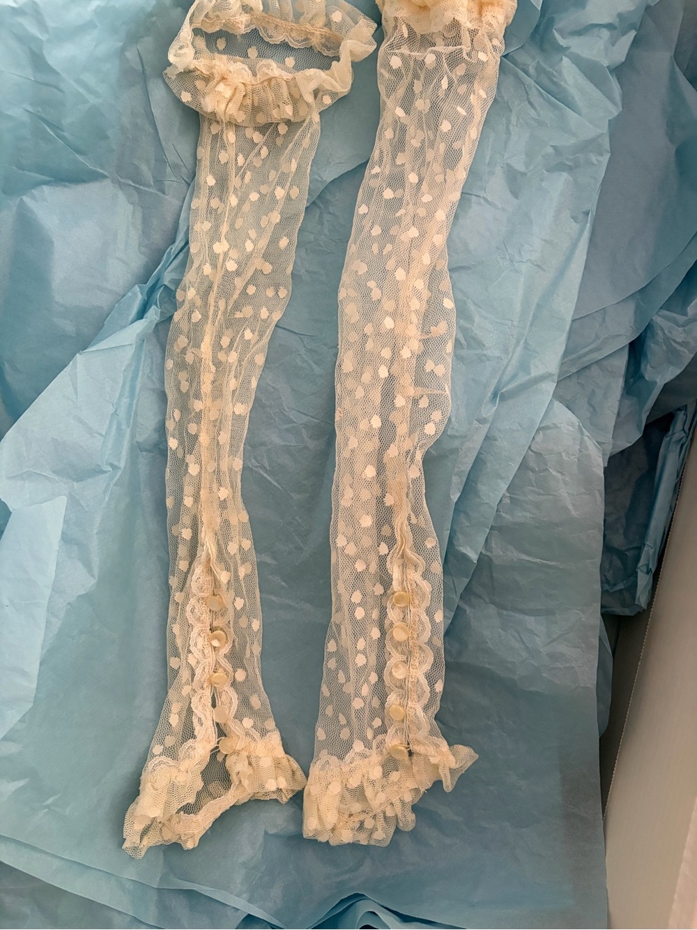 Lorrie Kabala vintage wedding dress! Collectable edition. - Picture 5 of 10